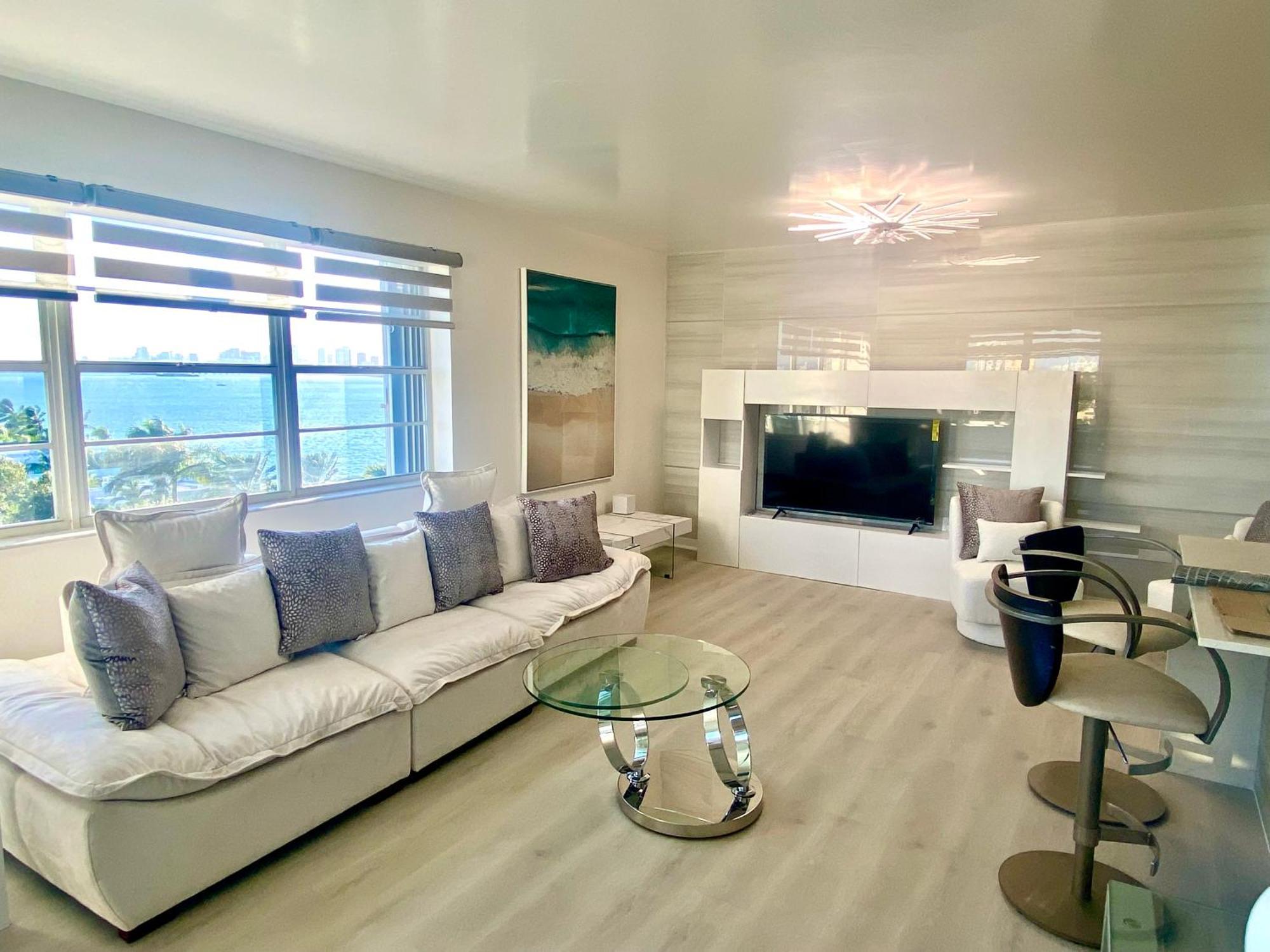 Panoramic Luxurious Waterfront One Bedroom Apartment With Miami Skyline View Free Parking 5Min Drive To ไมอามีบีช ภายนอก รูปภาพ