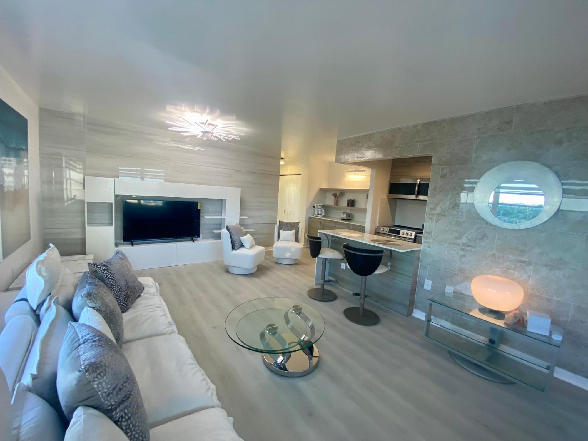 Panoramic Luxurious Waterfront One Bedroom Apartment With Miami Skyline View Free Parking 5Min Drive To ไมอามีบีช ภายนอก รูปภาพ